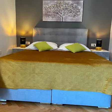 Apartament Paola *